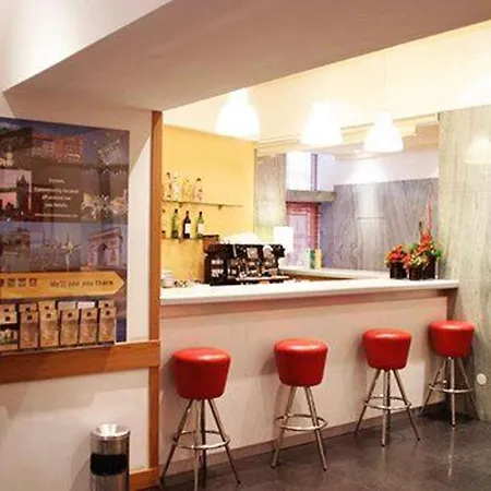 Hotell Legendary Oporto