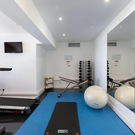 Legendary ホテル 3*