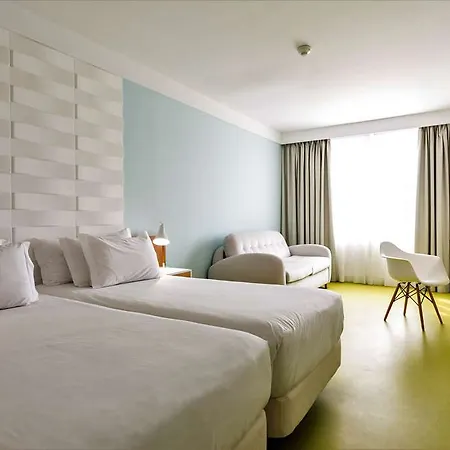 Legendary 3* Oporto