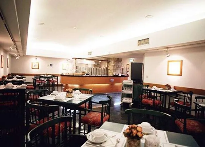 Legendary Отель Порту