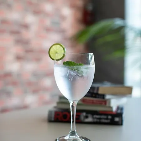 Отель Legendary