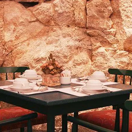 Отель Legendary